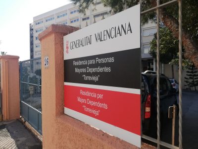 Los trabajadores de la Residencia para Personas Mayores Dependientes de Torrevieja han denunciado públicamente el estado actual de la cobertura médica del centro