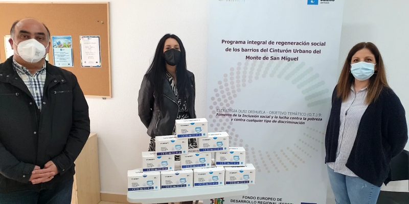 Emergencias dona a Bienestar Social más de 2.000 mascarillas para niños y niñas