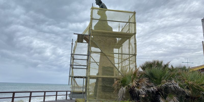 Comienza la rehabilitación del "Hombre del Mar" en Torrevieja
