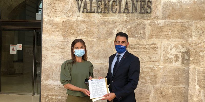 Reclaman al Consell una solución inmediata a la invasión del Cactus Arizona en Orihuela