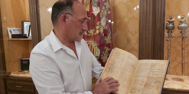 El Pleno de Orihuela insta a Cataluña a que devuelva el 'Llibre dels Repartiments'