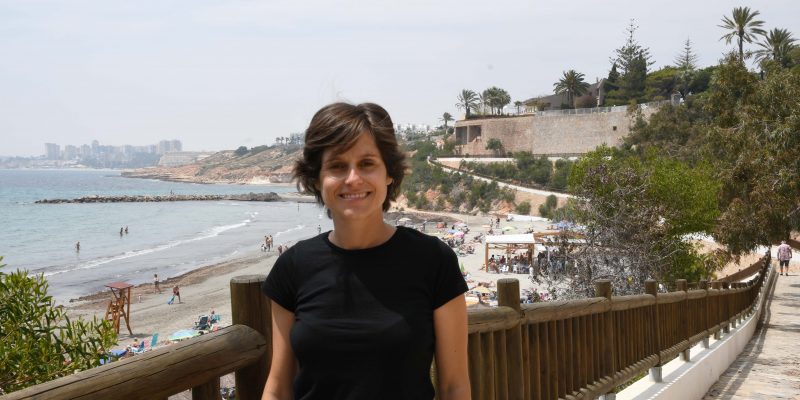 Orihuela aprueba modificar la ordenanza de playas para potenciar el surf