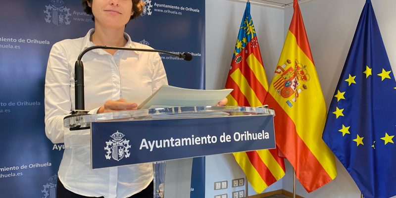 Un juzgado anula el contrato de los servcios de temporada en las playas Orihuela