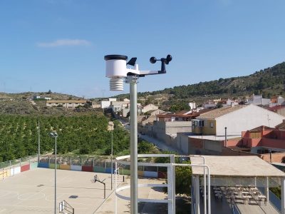 MeteOrihuela instala una estación meteorológica en el Colegio de Hurchillo