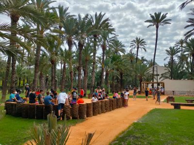 Más de 500 escolares visitan el Palmeral de Orihuela entre ayer y hoy