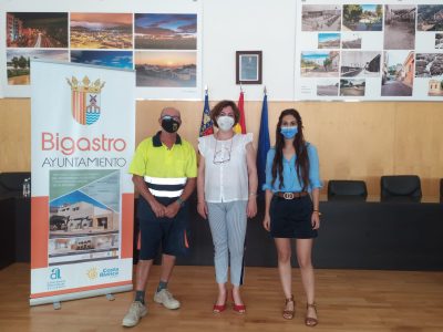 Bigastro contrata a dos desempleados para tareas de mantenimiento