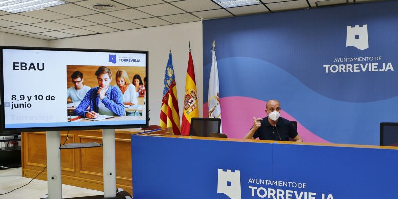 Torrevieja acoge por primera vez las pruebas de acceso a la Universidad