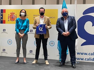 Cinco banderas Q de calidad ondearán en las playas oriolanas