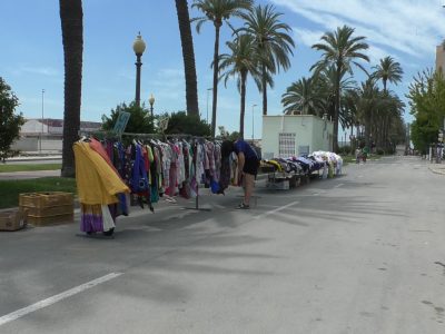 Denuncias vecinales dejan un mercado casi vacío en Orihuela