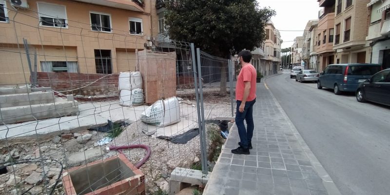 El PSOE de Callosa denuncia que unas obras llevan dos años paradas