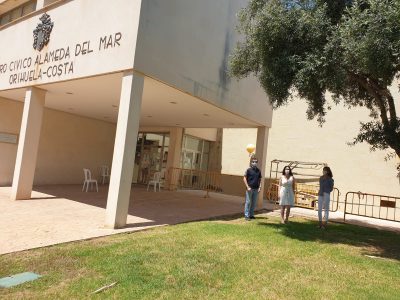 Orihuela repara la fachada del Centro Cívico de Mayores 'Alameda del Mar'
