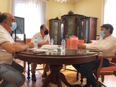 Orihuela y ASAJA abordan los problemas que afectan a los agricultores de la comarca