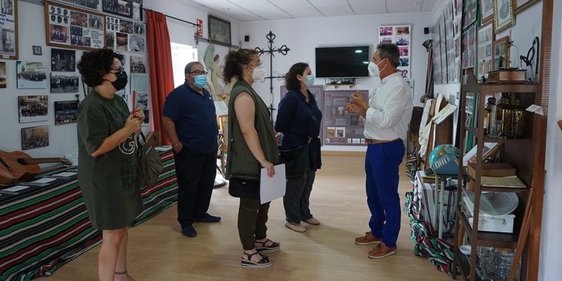 Rafal recibe la visita de la directora del Instituto de Cultura Juan Gil-Albert