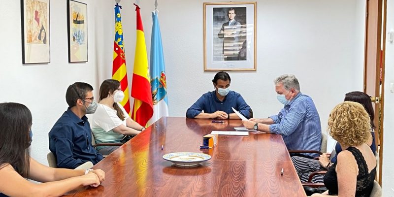 Toman posesión en Torrevieja seis nuevos funcionarios