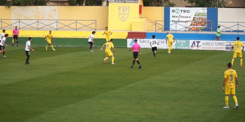 El presidente del Orihuela CF manifiesta su predisposición a ceder la entidad