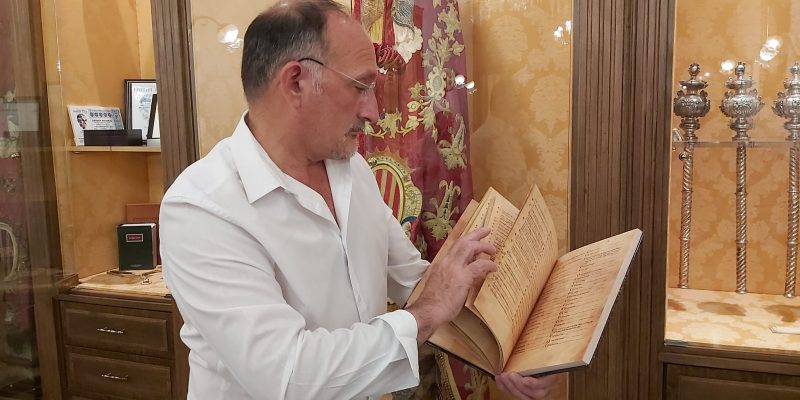 Orihuela da un plazo de tres meses a Cataluña para que devuelva el 'Llibre dels Repartiments'