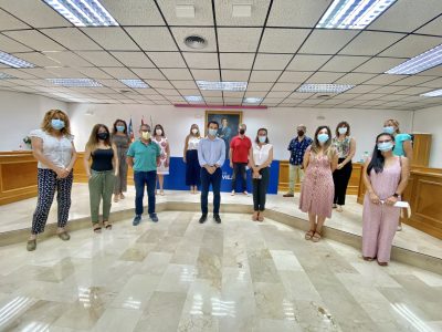 Toman posesión 13 nuevos trabajadores en Torrevieja a través del EMCORP