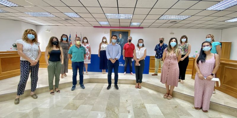 Toman posesión 13 nuevos trabajadores en Torrevieja a través del EMCORP