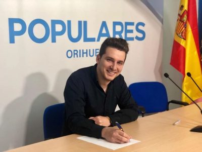 El PP oriolano exige a la Generalitat el abono de las becas universitarias