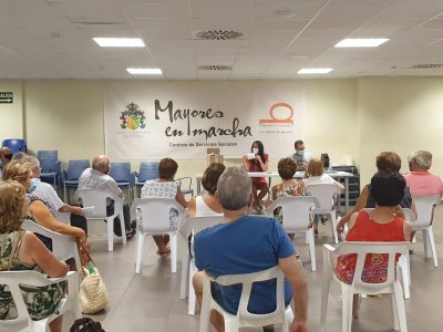 Bienestar Social y asociaciones de mayores de Orihuela inician el curso