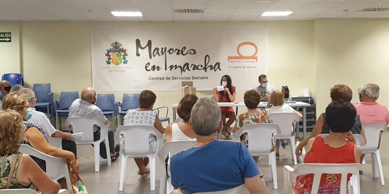 Bienestar Social y asociaciones de mayores de Orihuela inician el curso