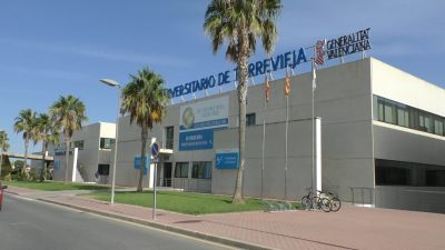 Sanidad prepara la fase final de la integración del Hospital de Torrevieja a la gestión pública