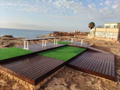 Torrevieja realiza trabajos de restauración en las calas