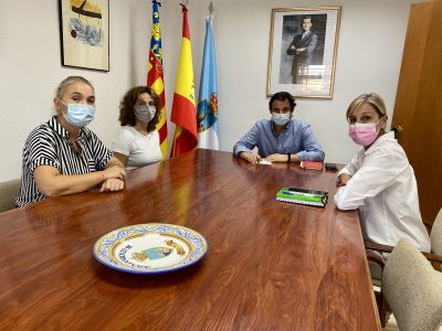 Torrevieja se solidariza con los trabajadores del Hospital Universitario