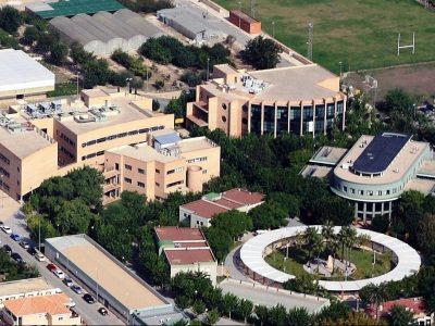 La UMH inicia el proyecto de Economía Circular 'Reto Tapones'