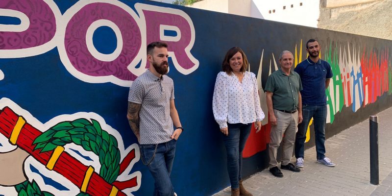 Un mural de Alfonso Ortuño homenajea a la Semana Santa de Orihuela