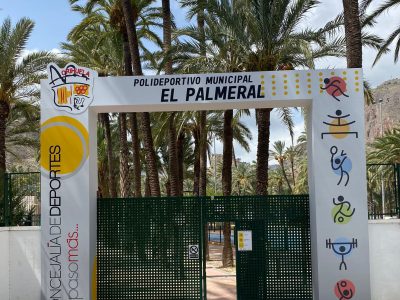 El polideportivo de Orihuela estrena nueva señalética e iluminación