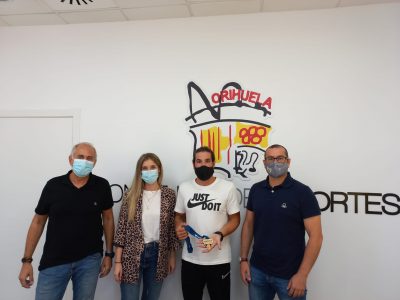 Juan Miguel López, primer oriolano en terminar la 'Maratón des Sables'