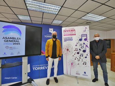 Alrededor de 200 jóvenes cantores de cuatro coros procedentes de Pontevedra, Quart de Poblet, Ciempozuelos y Madrid, competirán en el 26º Certamen Juvenil de Habaneras el sábado 6 de noviembre, en el Teatro Municipal