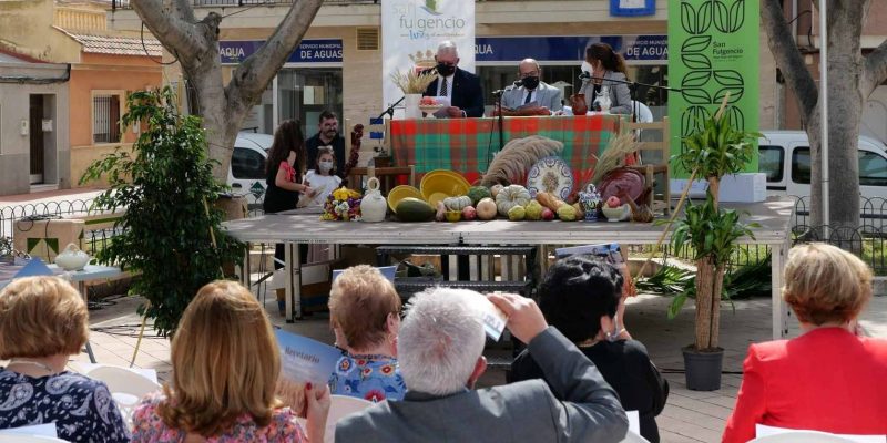 San Fulgencio presenta un recetario bilingüe de gastronomía tradicional