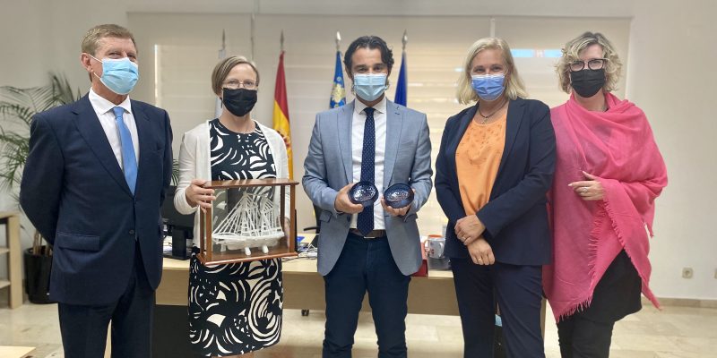 La embajadora de Finlandia en España visita Torrevieja