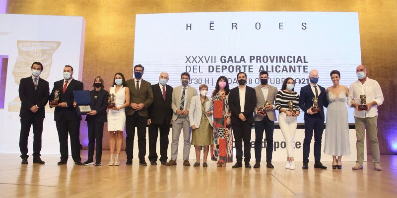 La torrevejense Jennifer Colino elegida mejor entrenadora provincial