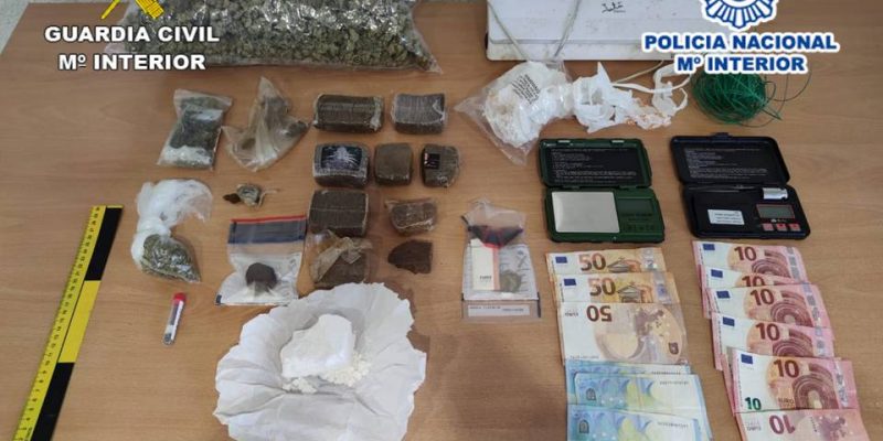 Desmantelan una plantación de marihuana y punto de venta de droga en San Fulgencio