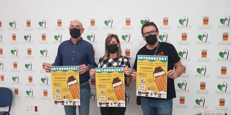 Almoradí celebra su primera fiesta Oktoberfest con 6 empresas hosteleras