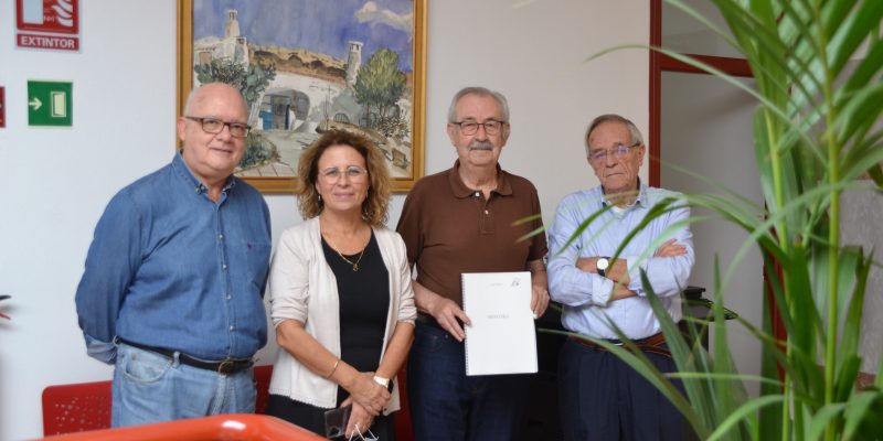 Miguel Navarro Aljibe gana el premio de novela corta de Rojales