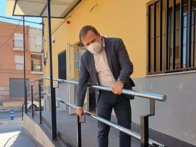 El PSOE oriolano denuncia el abandono en los consultorios de pedanías