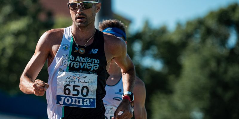 El torrevejense Luis Manuel Corchete bate su marca personal en 5km marcha