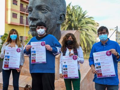 José Antonio Berná, concejal de Igualdad y Servicios Sociales del Ayuntamiento de Albatera y Manuel Soler, actor albaterano que hace unos días debutaba en la serie HIT de TVE, han presentado las VII Jornadas Contra la Violencia de Género que se celebrarán en Albatera durante el mes de noviembre.