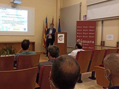 Cámara Orihuela informa sobre la eficiencia energética y medioambiental en empresas