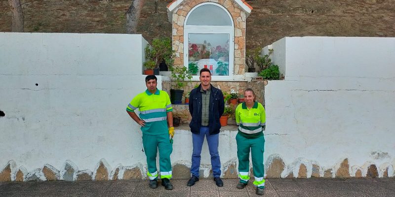 Bigastro contrata a tres usuarios de ADIS para el equipo de limpieza