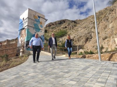 Finalizan las obras en el Entorno Hernandiano y barrio de San Isidro de Orihuela