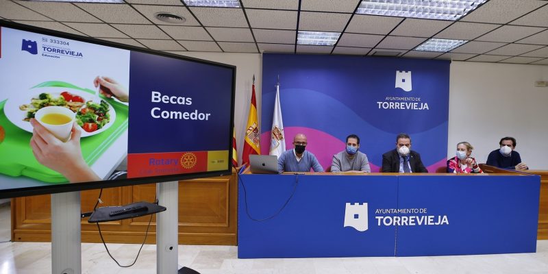 Torrevieja pone en marcha las becas comedor para alumnos sin acceso a las de Conselleria