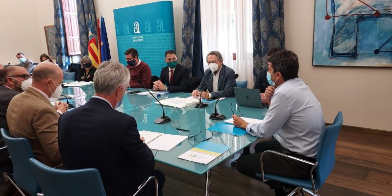 Orihuela está presente en la Junta anual del Instituto de Ecología Litoral