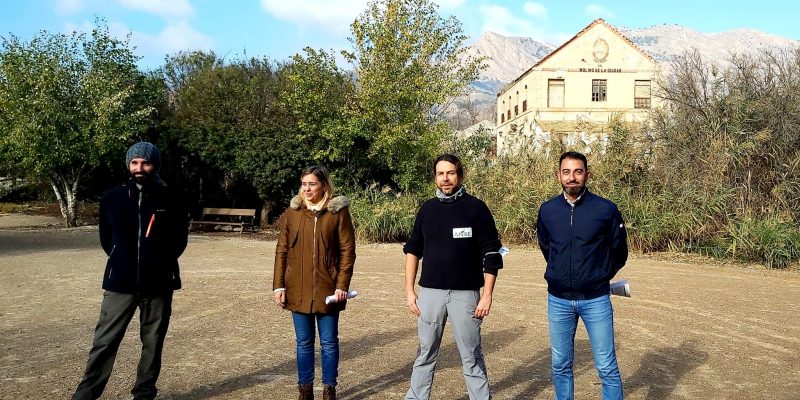 Comienzan los trabajos nantenimiento del entorno del Molino de la Ciudad en Orihuela