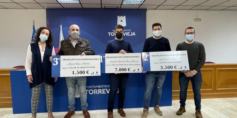 Torrevieja entrega los premios del XII Concurso Jóvenes Emprendedores