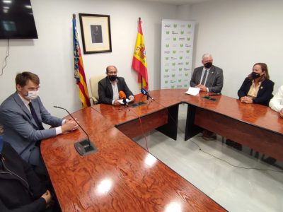 El embajador británico visita San Fulgencio por la primera vez en su historia